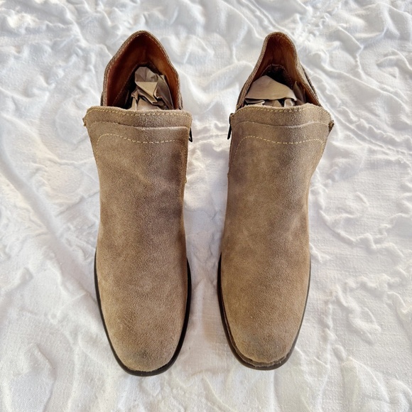 Born Malta II Taupe Distressed Booties Size 10 New - Picture 6 of 12